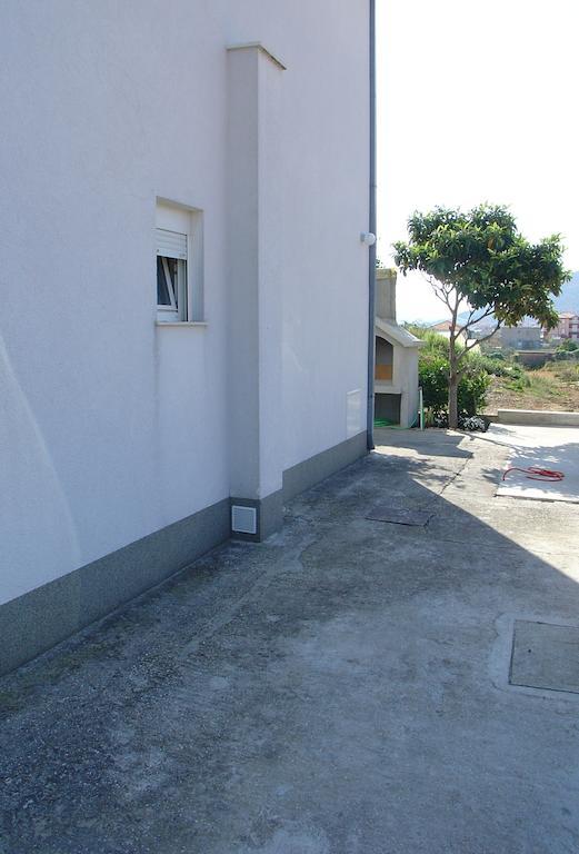 Apartment Tomy Trogir Exterior foto