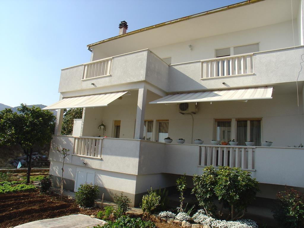 Apartment Tomy Trogir Exterior foto