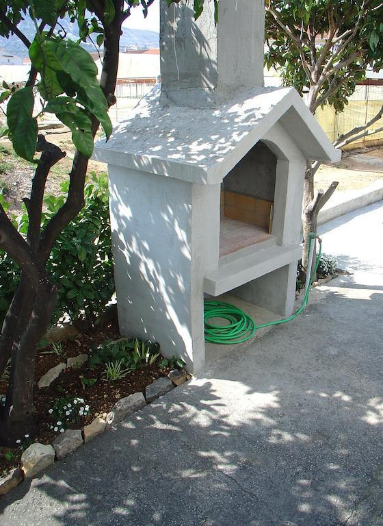 Apartment Tomy Trogir Exterior foto
