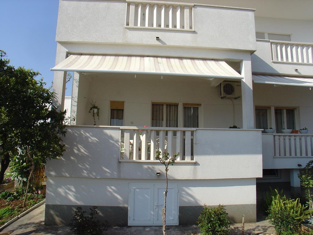 Apartment Tomy Trogir Exterior foto