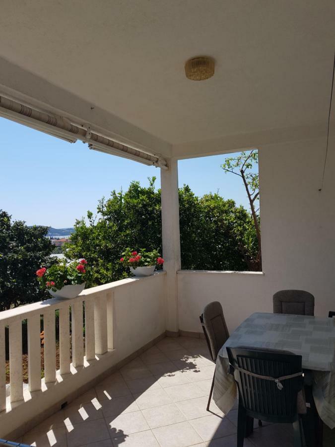 Apartment Tomy Trogir Exterior foto